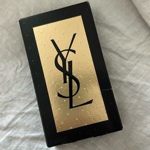 Yves Saint Laurent Beaute
Lash Clash Extreme Volume Mascara Duo Set